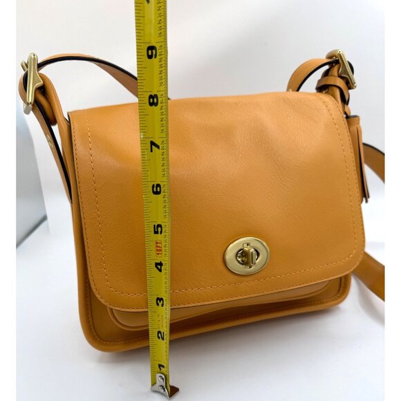 Coach Turnlock Glovetanned Courier Crossbody Mustard Buttercup Tassel Bag NWOT - Picture 12 of 14